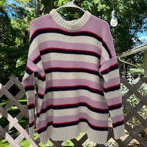 Arie sweater size small